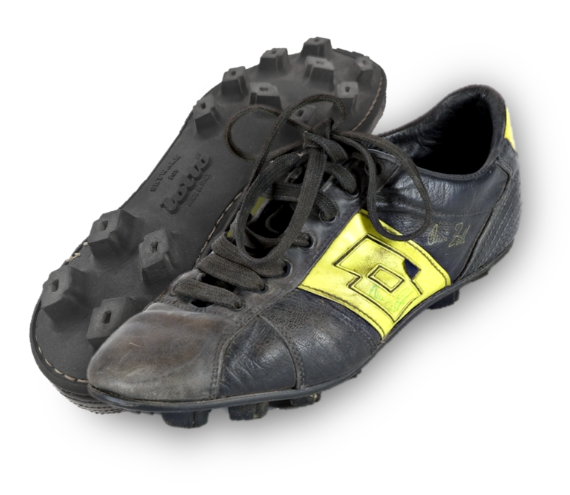 Lotto_Soccer_Shoes.png